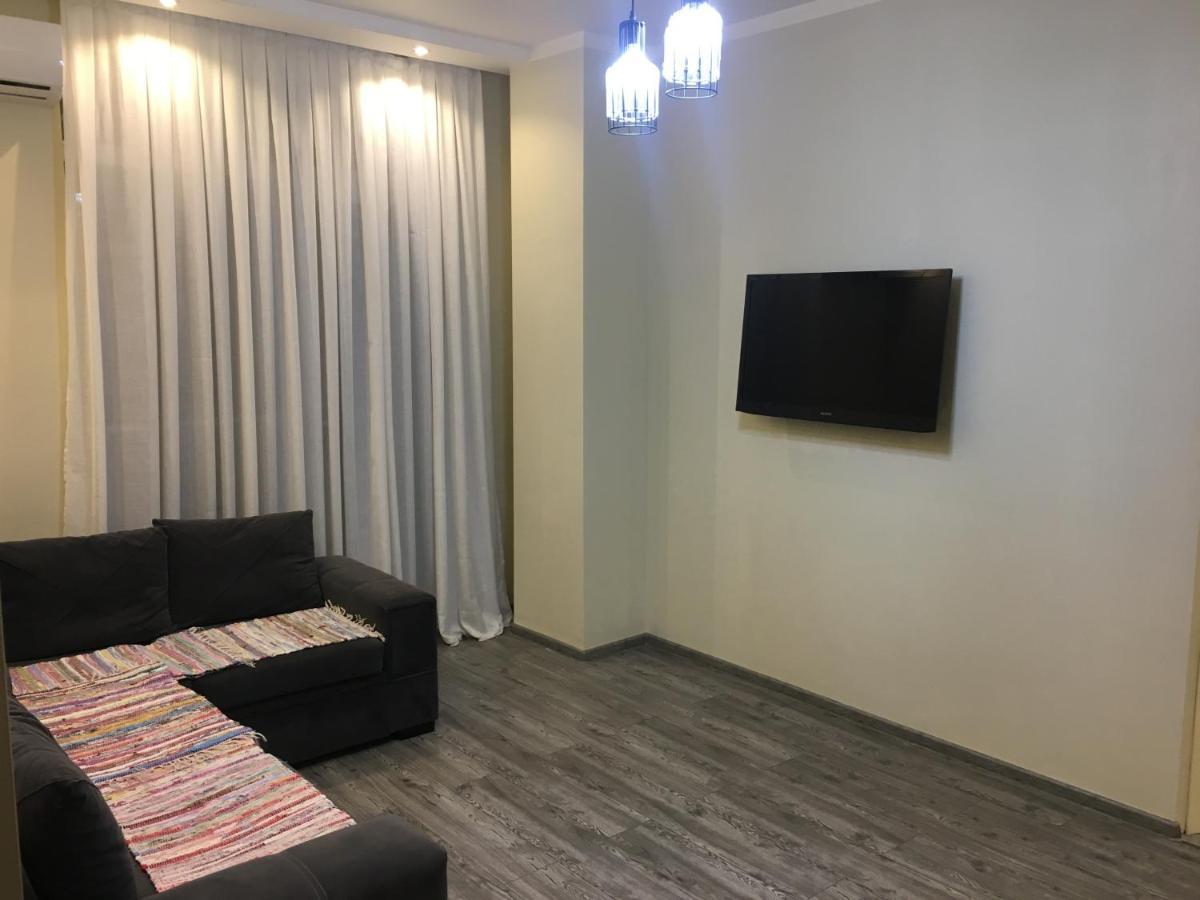 Apartment On Khimshiashvili 11A Batumi Ngoại thất bức ảnh