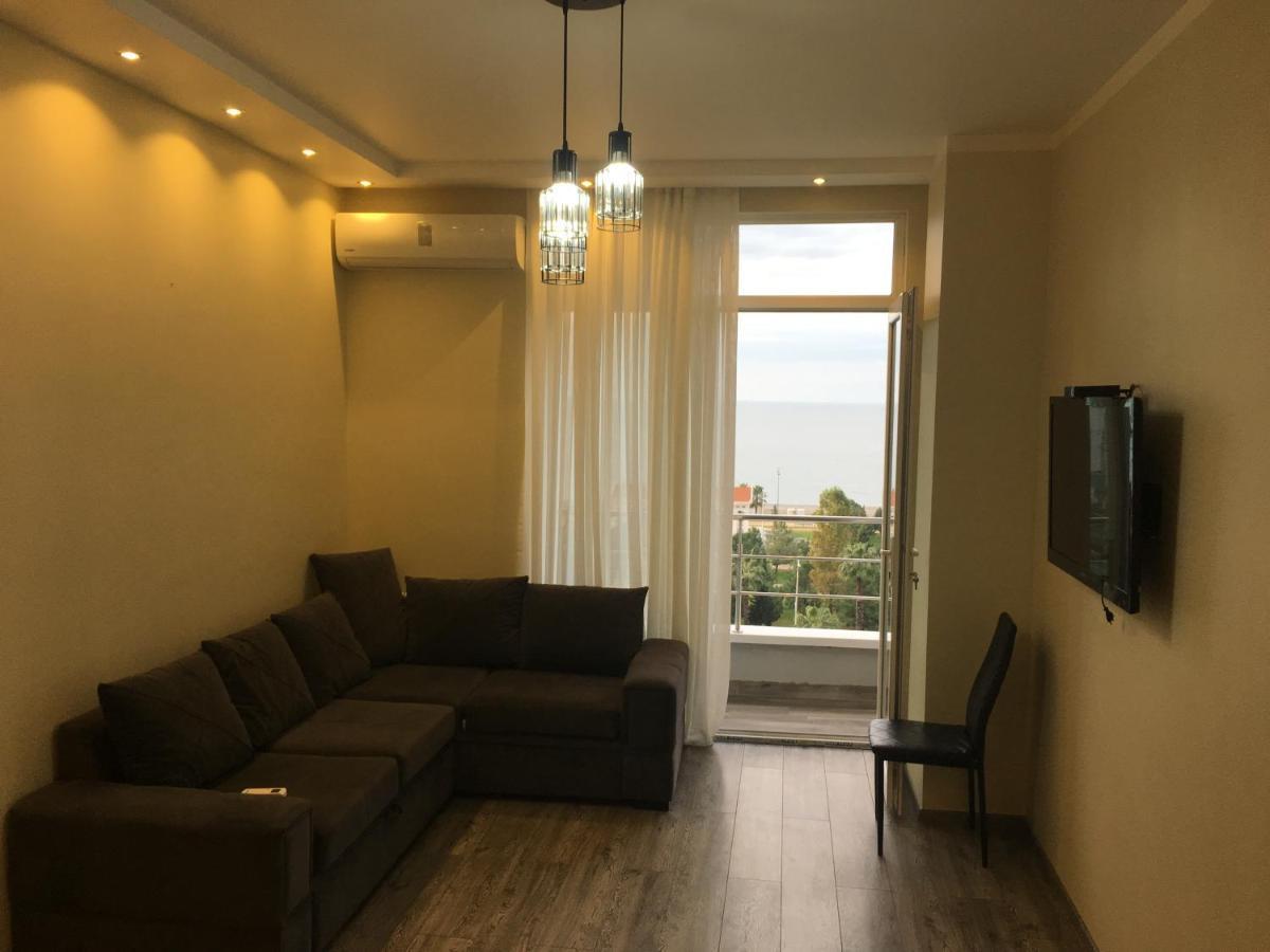 Apartment On Khimshiashvili 11A Batumi Ngoại thất bức ảnh