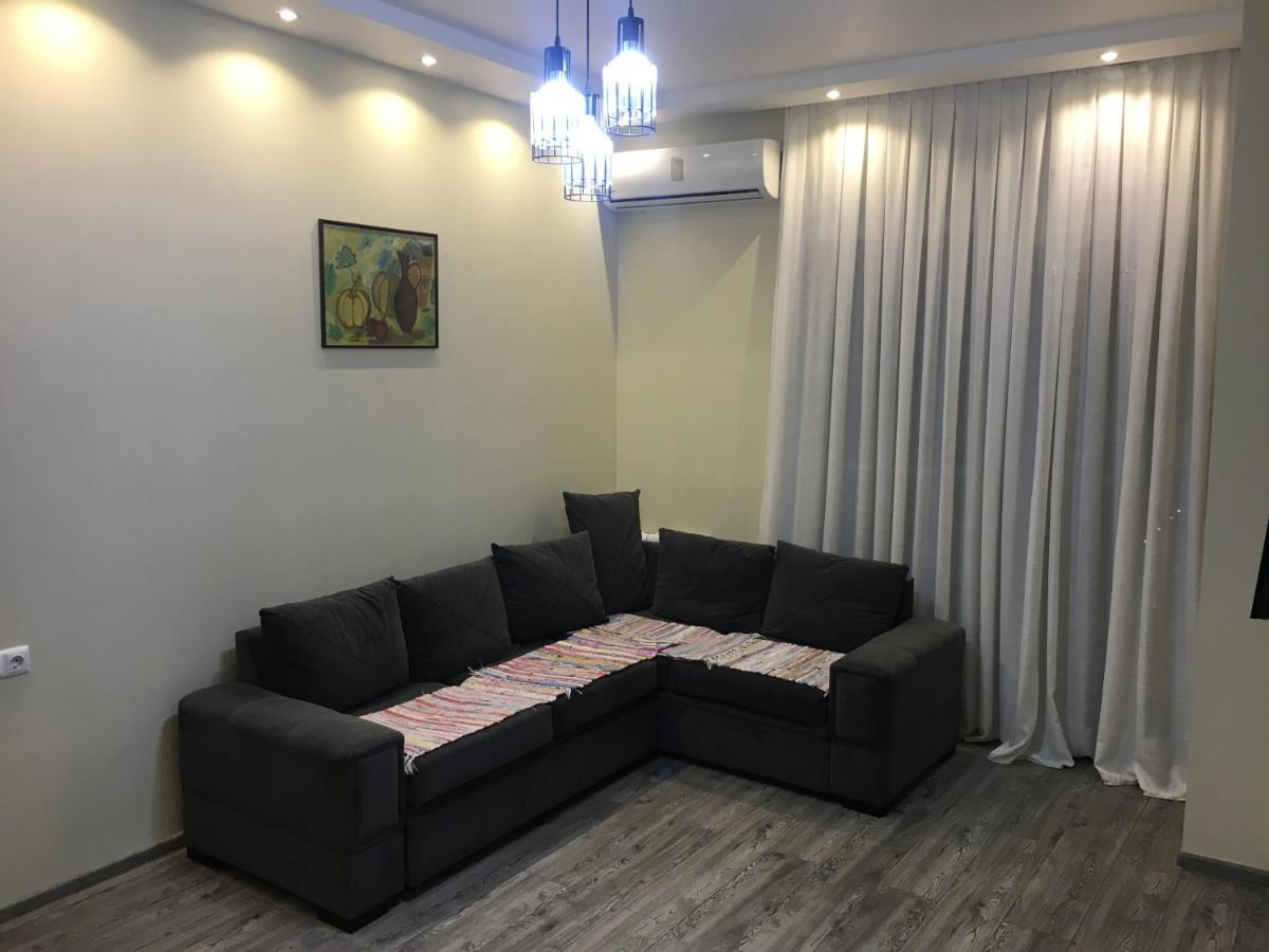 Apartment On Khimshiashvili 11A Batumi Ngoại thất bức ảnh